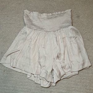 High waisted flowy and ruffled shorts